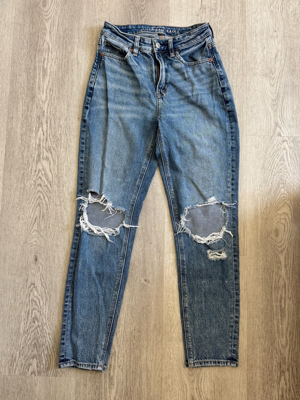 American Eagle Outfitters Distressed Medium Blue High-Rise Mom Jeans - Picture 1 of 8